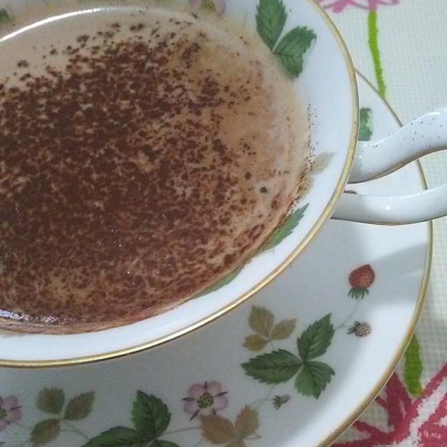 お家カフェと家の外から見た虹♪(=^・^=)