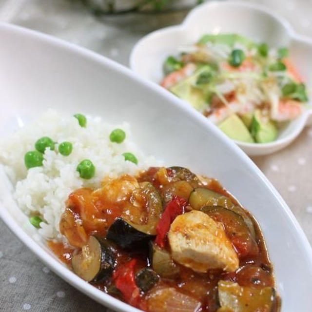 チキンと野菜のトマト煮込み丼♪