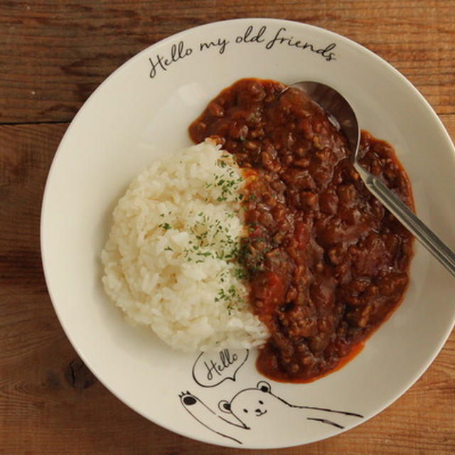 市販のルーで簡単！いつものカレーに飽きたらトマトキーマがおすすめ