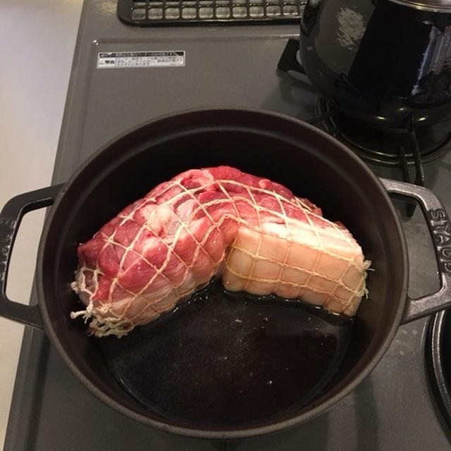 ストウブで豚かたまり肉のはちみつ煮と豚汁