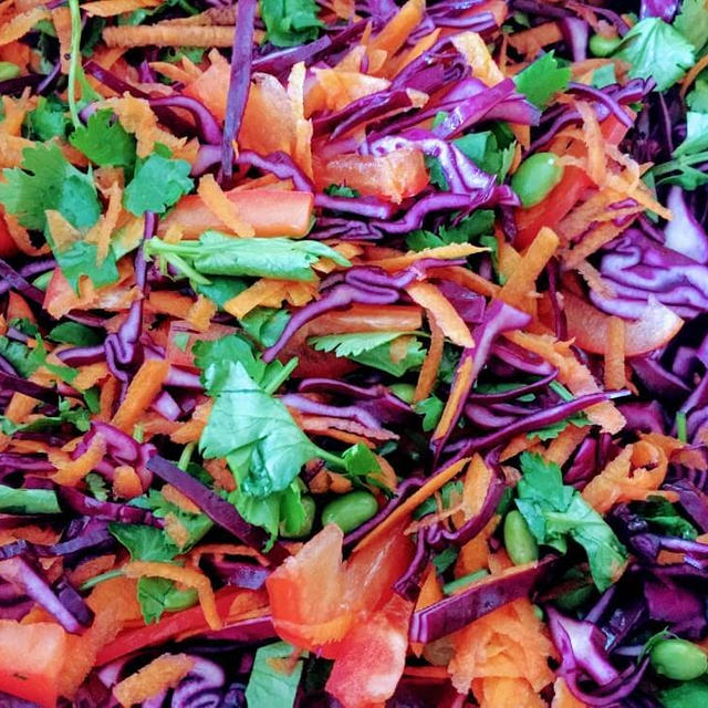 紫キャベツのタイ風サラダのレシピ
