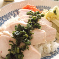 簡単♪禁断の黒胡椒しょうゆニラ　でランチ