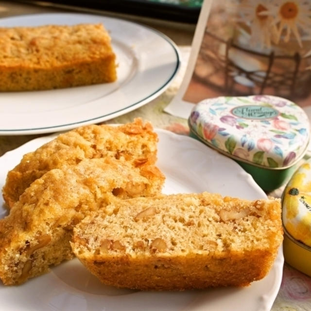 混ぜて焼くだけ！簡単クルミのパウンドケーキ