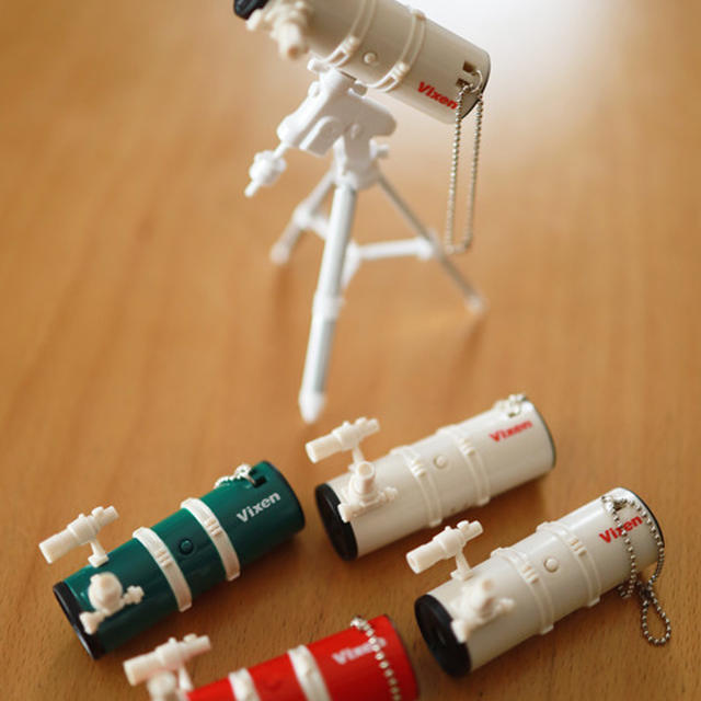 すごいすごい！待ってました♪タカラトミーアーツ「Vixen 宙ガチャ 天体望遠鏡プロジェクター」全6種