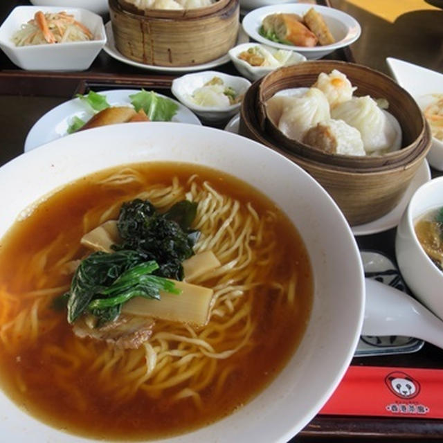 香港茶廊でちょい辛チャーシュー麺