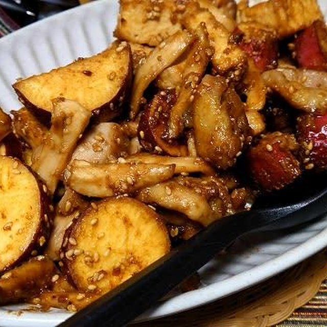 鶏肉とさつまいもと厚揚げの甘辛みそ炒め