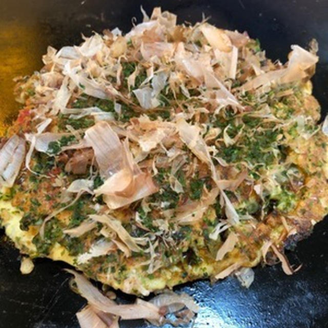 久しぶりに近所のお好み焼き屋へ