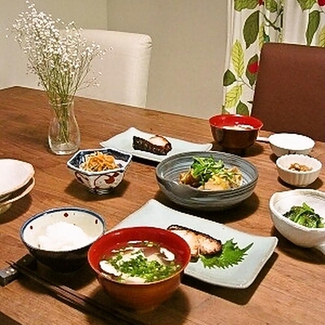ぶりの塩麹焼き、車麩と牛蒡の卵とじなど