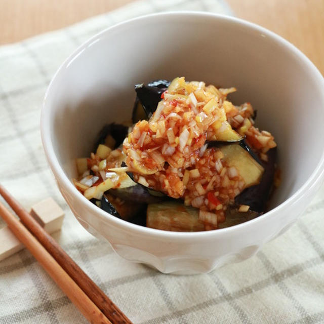 揚げ焼きでＯＫ！豆板醤でピリ辛☆揚げ茄子の香味和え