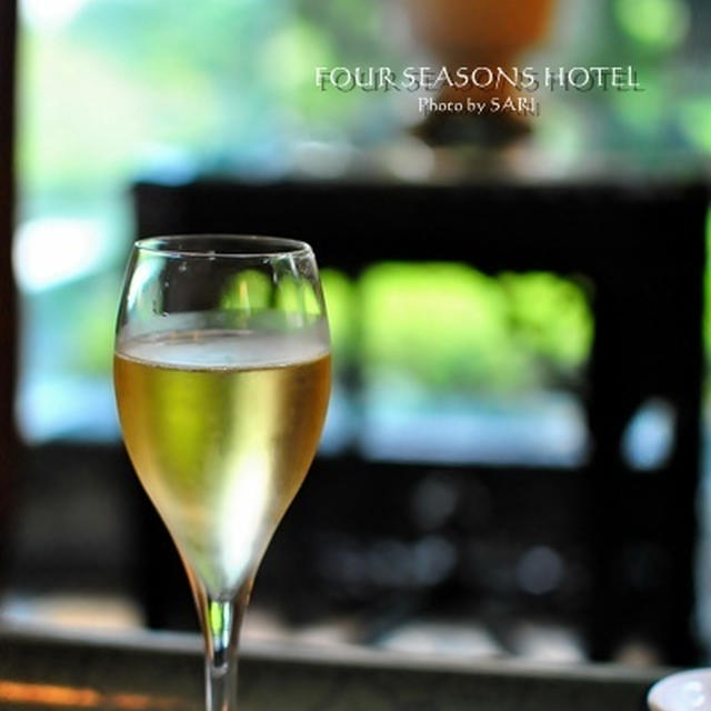 FOUR SEASONS HOTEL AT ♡