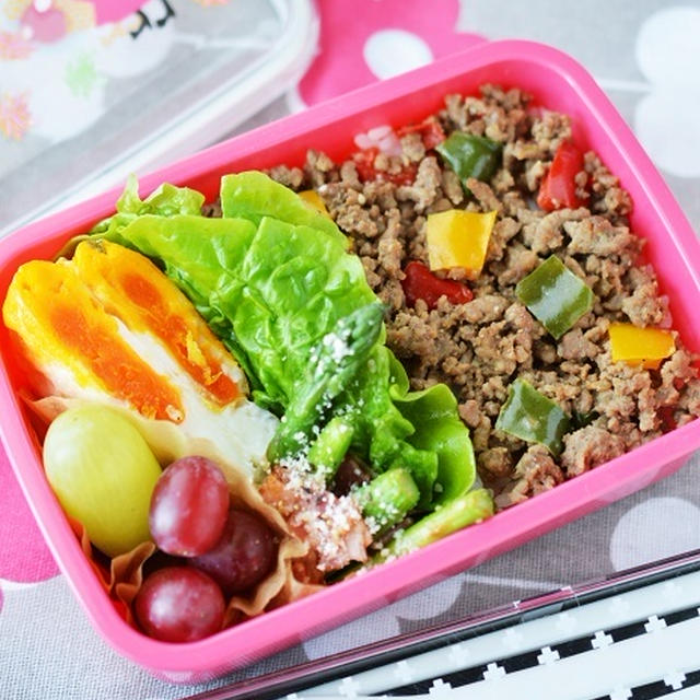「味噌だれそぼろ＆アスパラのコンソメチーズ焼きのお弁当」と、最近使い始めたお弁当箱について。