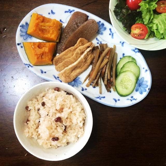8月14日の実家朝ごはんはお赤飯。