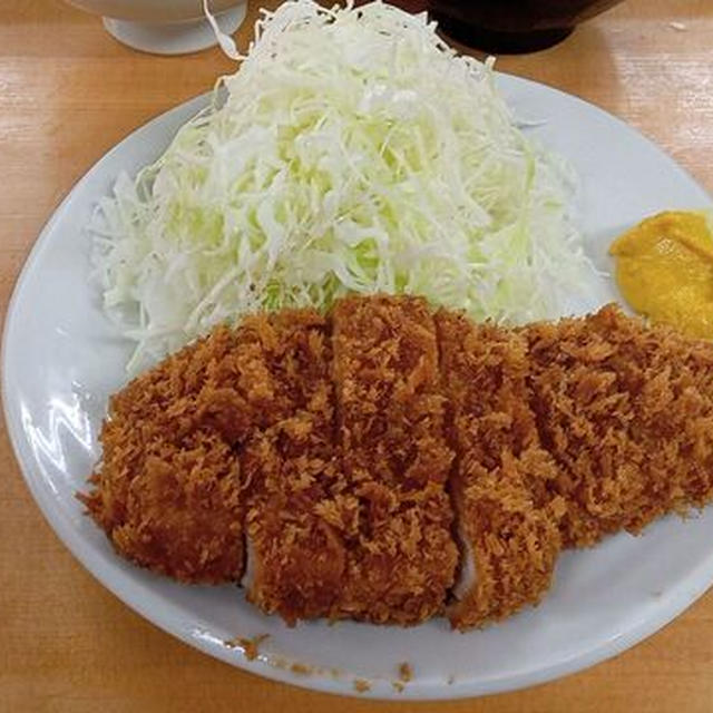 いちかつで上ロースかつ定食（両国）。