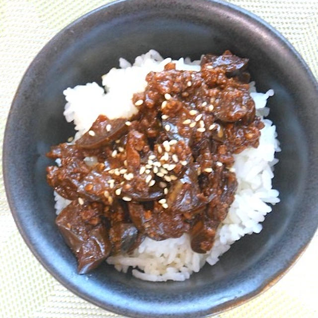 ご飯にも麺にも合う〜レンジで簡単＆作り置きで便利！なす肉みそ。