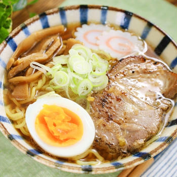 チャーシューのゆで汁で作る【絶品醤油ラーメン】正月明けのご馳走