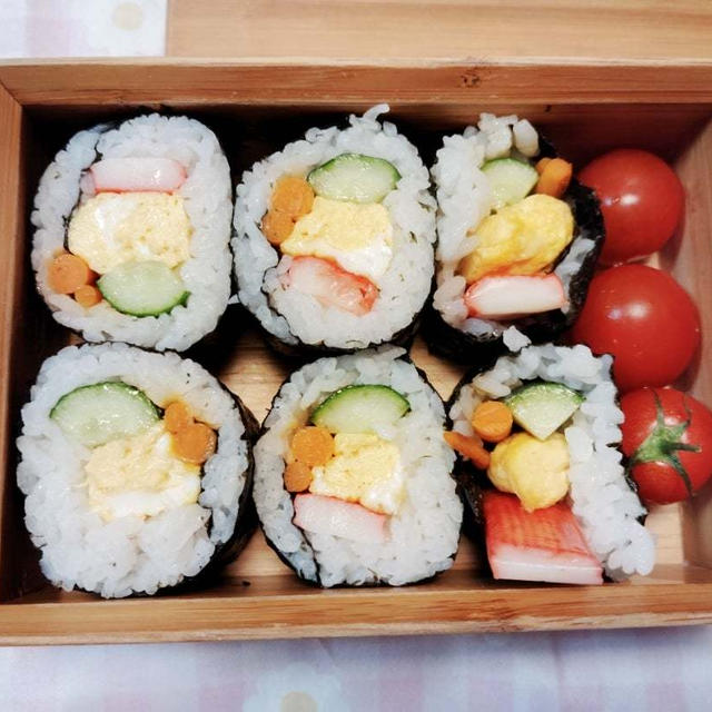 太巻き寿司弁当【公長齋小菅】
