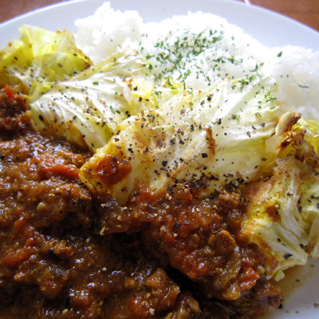 １７皿目　焼きキャベツのトマトカレー