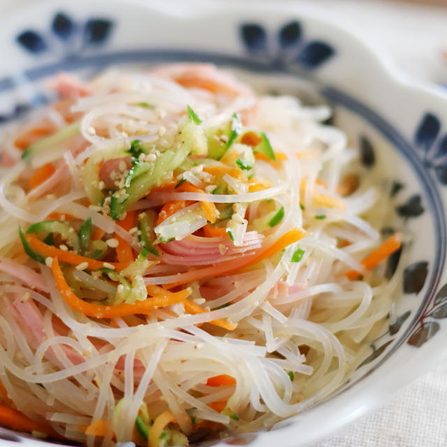リピ決定！醤油・酢・砂糖大さじ1で決まる【中華風春雨サラダ】