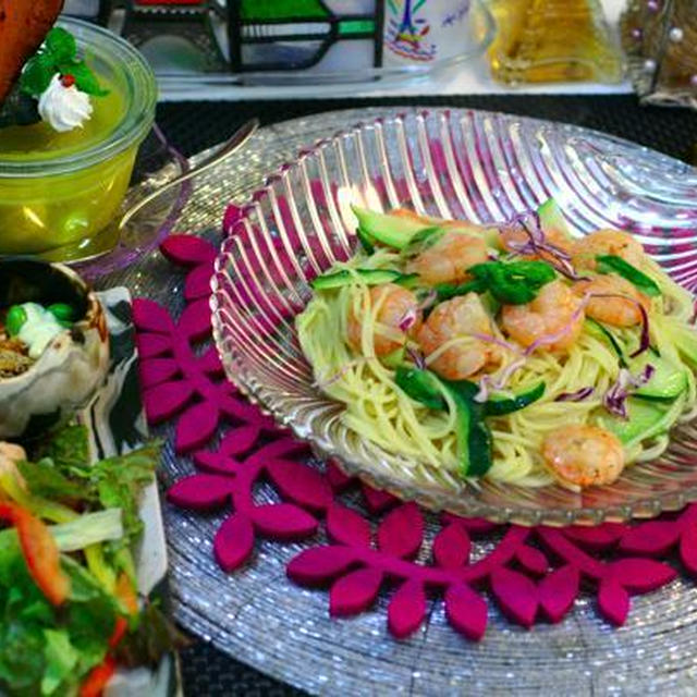 おひとりさまの、愛ごはん。（小海老パスタ）i-kitchen