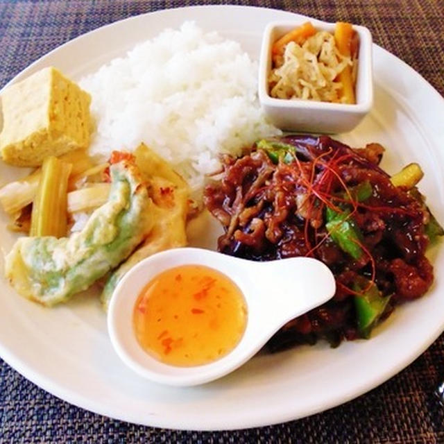 はじめてのオイスターソース☆牛肉と茄子のピリ辛中華炒め♪