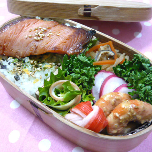秋鮭の粕漬け焼きのお弁当☆+゜