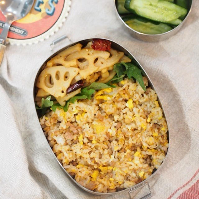 【旦那弁当！】シンプルチャーハンの作り方