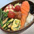 鮭弁当。緑なす
