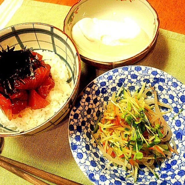 漬けマグロ丼の夕食と、団子4兄弟