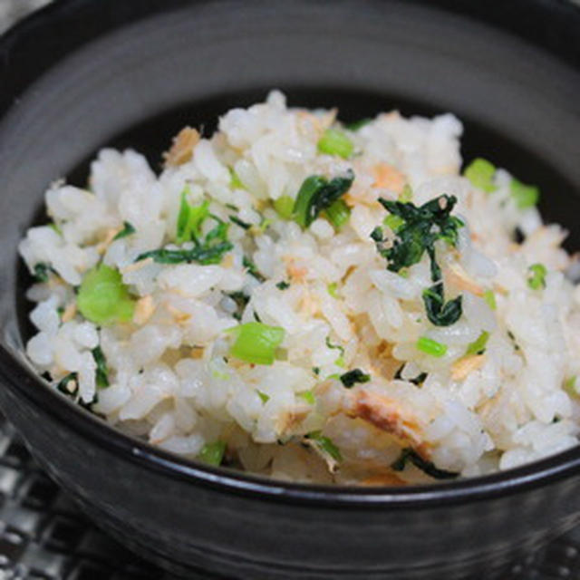 365日弁当レシピNo.228「鮭と小松菜の混ぜご飯」