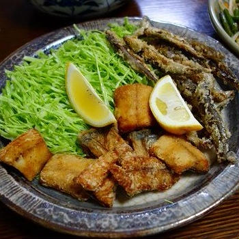 サバ竜田揚げ、カタクチイワシ唐揚げ