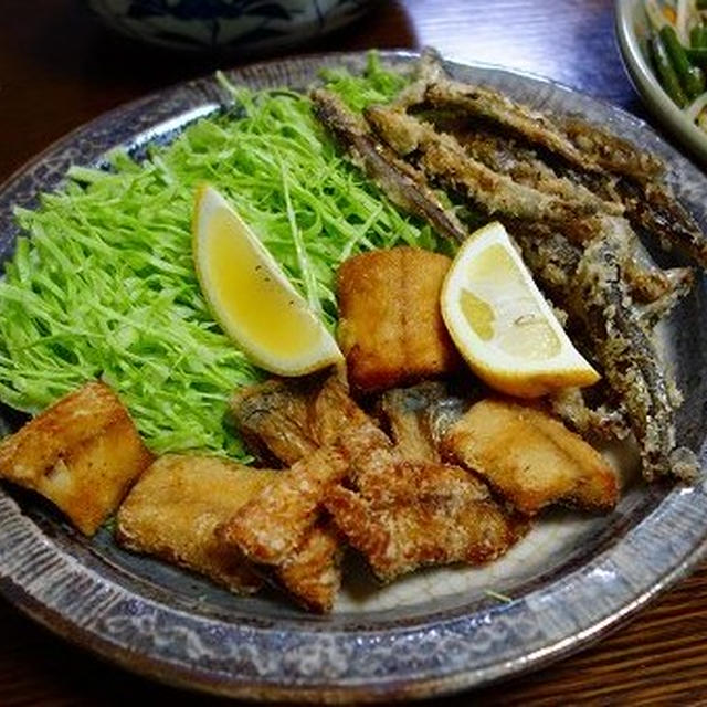 サバ竜田揚げ、カタクチイワシ唐揚げ