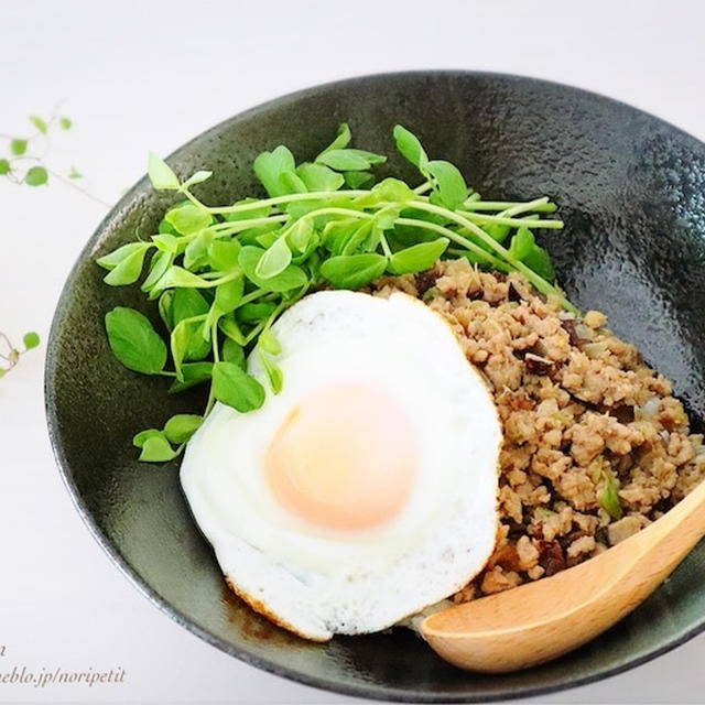 【5分で完成‼︎】レンジでらくウマ♪【ルーロー飯風どんぶり】