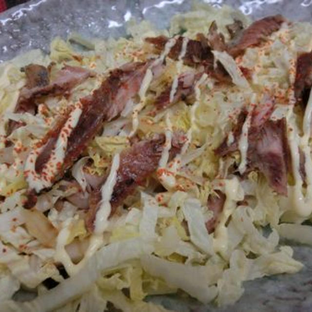 切ってのせてチン♪　ポンマヨ一味で白菜と焼きさんまのサラダ