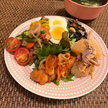 ロウカット玄米安く買えました～！大根と豚の味噌煮。