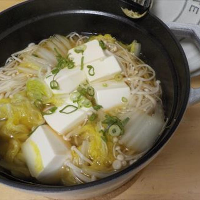 白菜とえのきと豆腐の簡単鍋・ストウブで作る