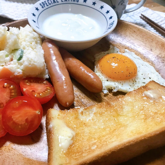 シャウエッセンで朝ごはん