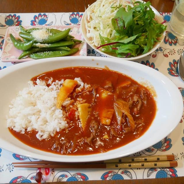 筍入りハヤシライスとスナップえんどうのコンソメ煮