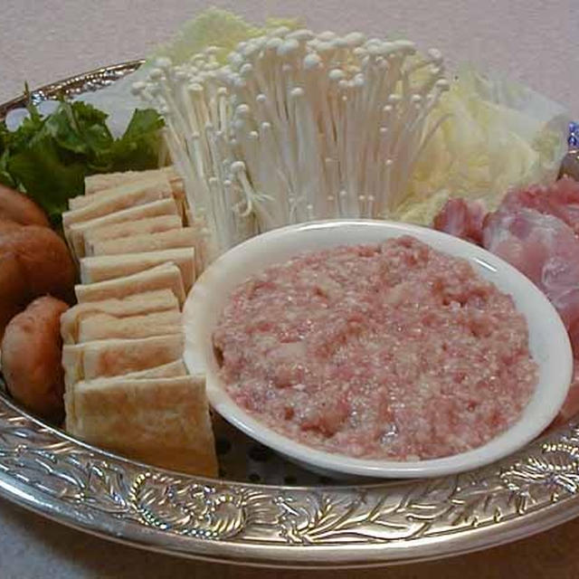 鶏肉と蓮根入り肉団子のちゃんこ鍋
