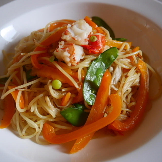 今日のパスタは、野菜スープで味付け！！