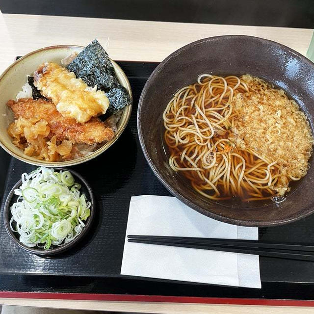 ミニのり弁セット・温を食べる（番外編） 〜ゆで太郎〜