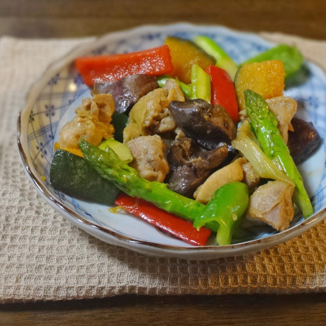 鶏・レバーと旬野菜の生姜醤油炒め煮