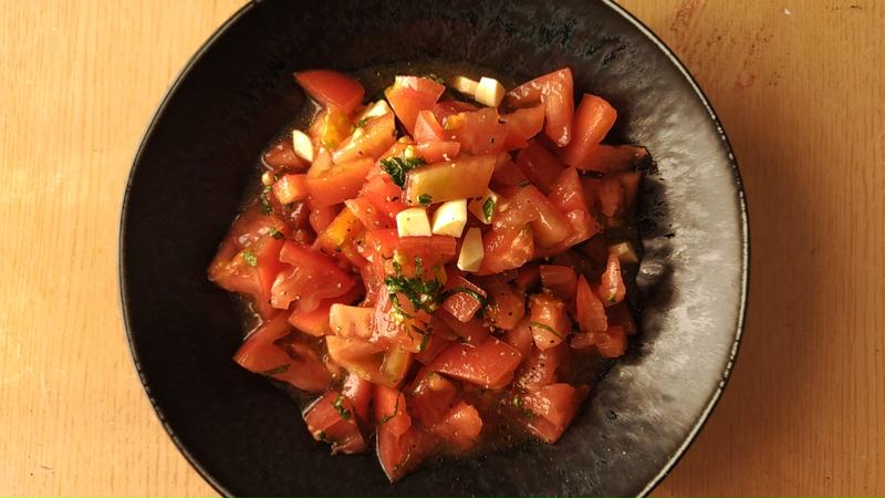 【５分で完成・切って混ぜるだけ】トマトと大葉のフレッシュサラダ