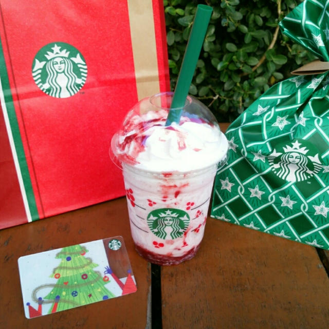 スタバ☆クリスマス ストロベリー ケーキ フラペチーノ