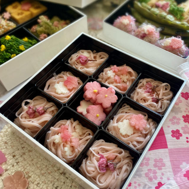 KALDIの「八重の福島桜めん」でお花見弁当