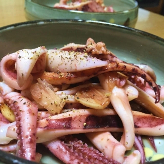イカのガーリックバター焼き＆頂いた野菜で♪