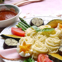 ＜野菜いっぱいつけスパゲッティー＞