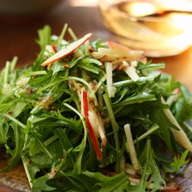 水菜とりんごのサラダ＆水菜の辛子醤油和え