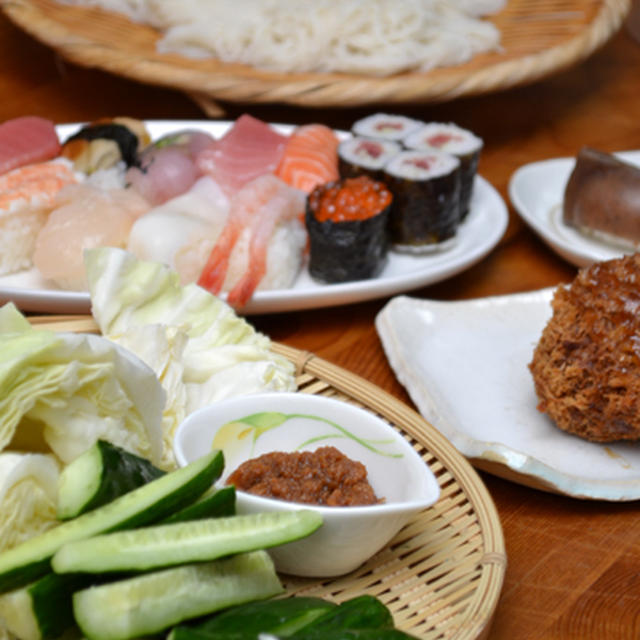 駅ナカ調達ごはん。と、だしオイルみそ・キャベツ＆きゅうり、サンパチプレゼント。