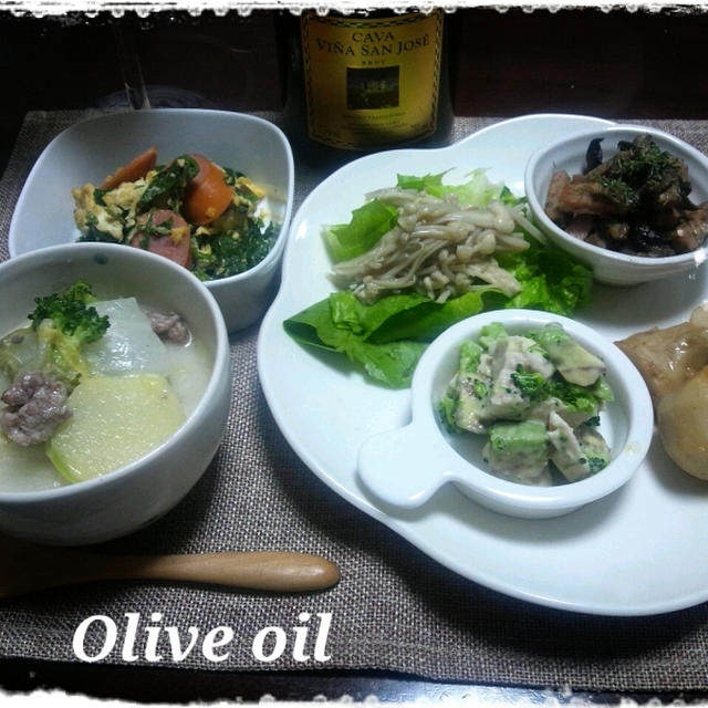 アボカドとレンチン蒸し鶏とブロッコリーのサラダなどなど♪