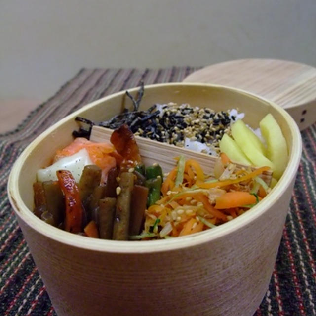 鮭のチーズ焼きお弁当。